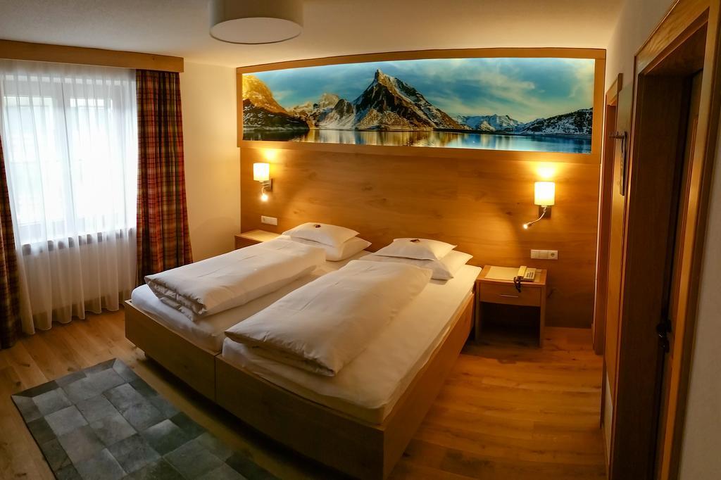Pension Iris Лех-ам-Арльберг Екстер'єр фото